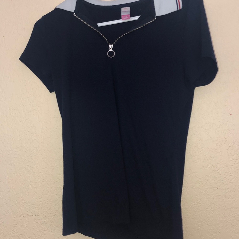 Simple half way zip shirt